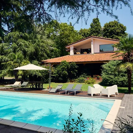 Apartment in Villa La Carruba-3